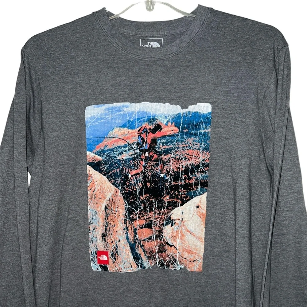 The North Face Men’s Graphic Long Sleeve T Shirt Size M Gray Classic Fit TNF